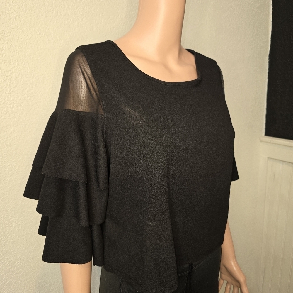 Impulsive Women's Black Blouse with Pleated Sleeves Size Medium - Picture 2 of 8